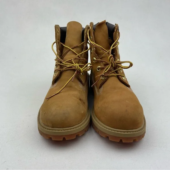 Timberland 6 Inch Premium Junior 'Wheat' Waterproof Boot - Size 4.5Y / 6W - Picture 2 of 8